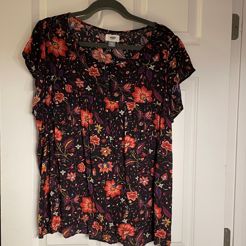 Beautiful spring top!